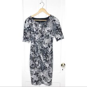 Connected Apparel : size S : floral side ruched short sleeve midi-dress 📓